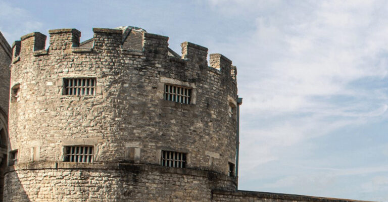 oxf castle2 768x400