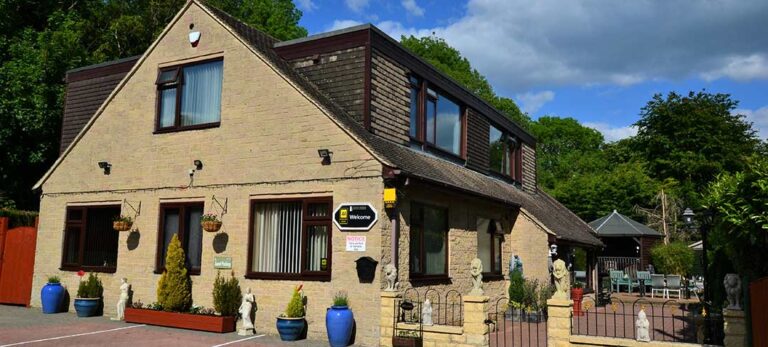 Castle green bed and breakfast matlock v15 768x347