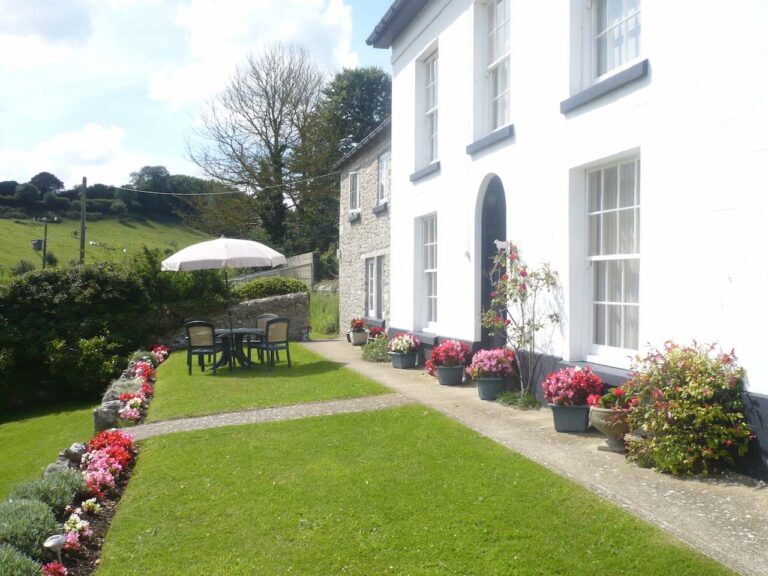 Gatcombe Farm BB 12 1 768x576