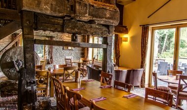Restaurant 380x222 1