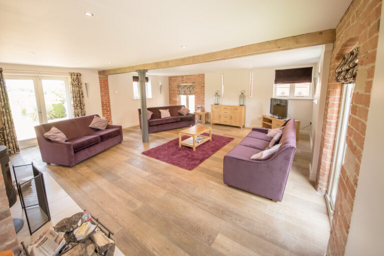 Sunshine lounge 1 of 1 768x512