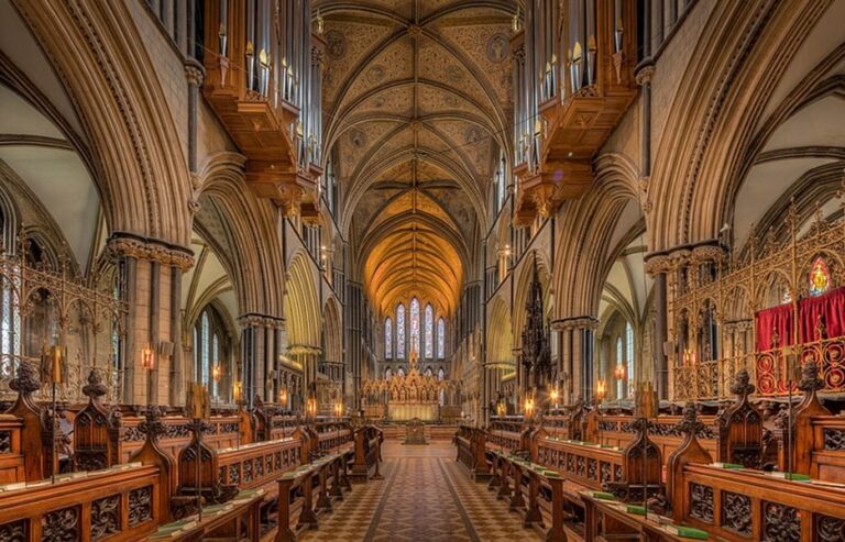 800px worcester cathedral quire 768x493