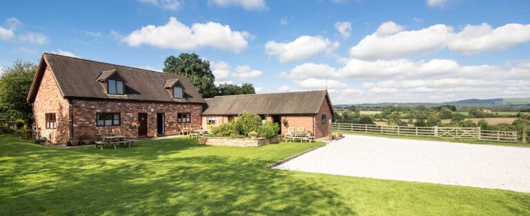 Lower Micklin Farm Holiday Cottages near Alton Towers 768x313