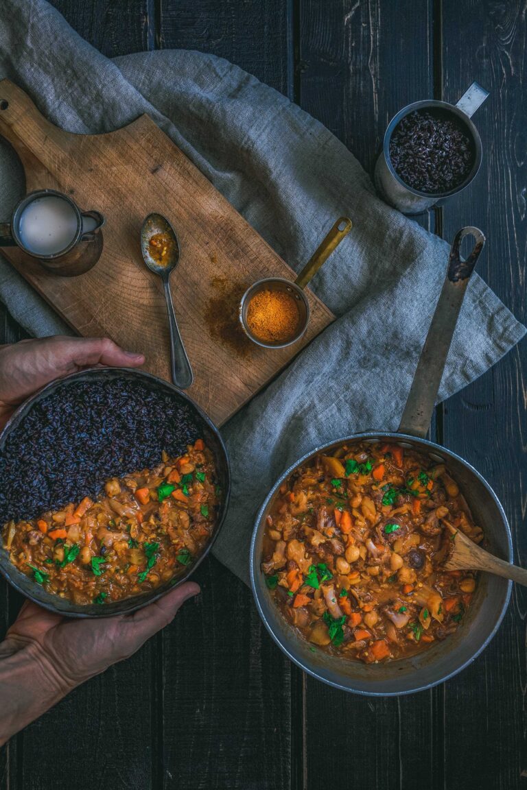 rustic vegan QY1956BJ8DE unsplash 768x1152