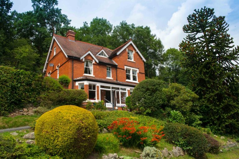 MyndHouse Hero 1 768x511