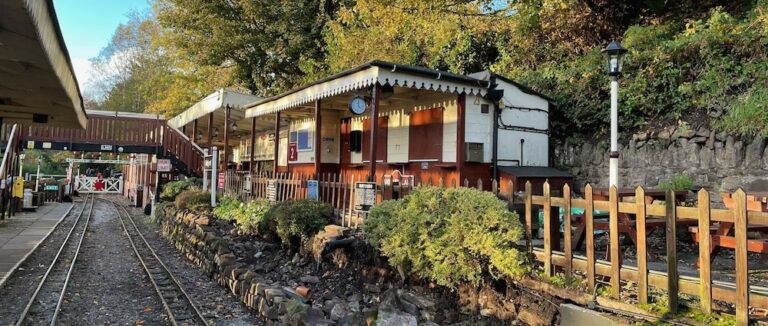 Platform 2 Cafe 768x326