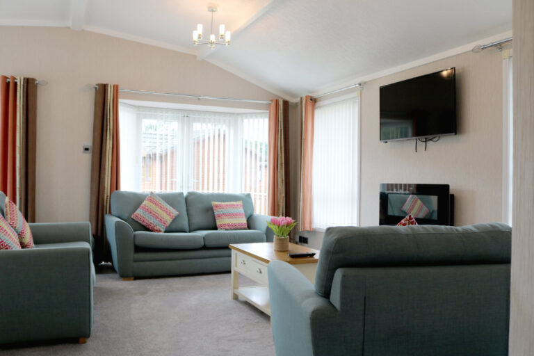w017 Livingroom 768x512