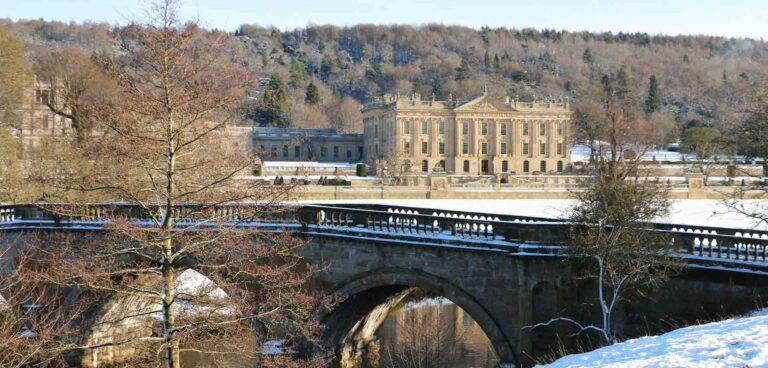 west front and bridge landscape snow 1920x920 1 768x368