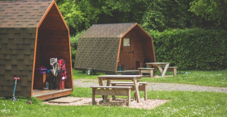 camping pods 1260x650 1 768x396