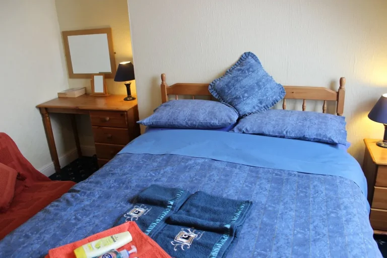 4 1920w.jpg 768x512