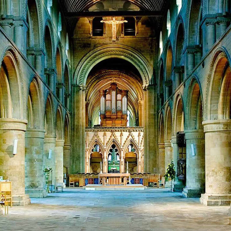 minster nave square 768x768