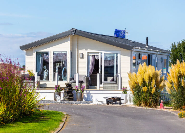 Wayside holiday lodges brean 768x553