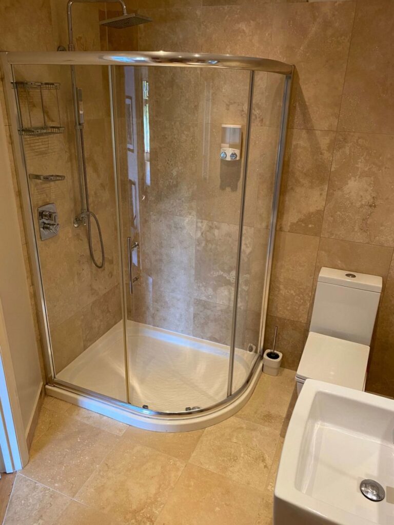 Malvern view ensuite orchardside bb scaled 1 768x1024