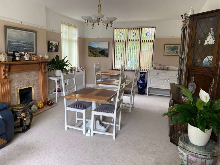 Orchard Side bed and breakfast dining room 768x576
