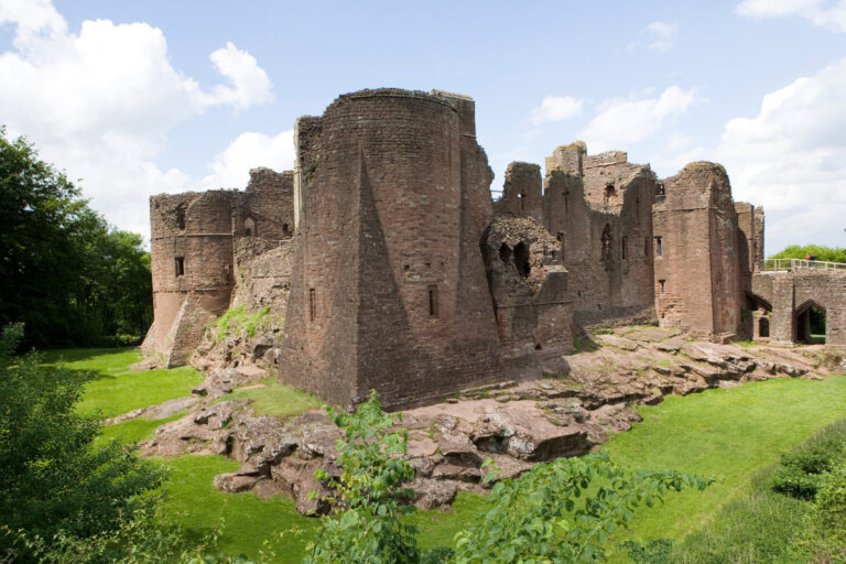 Goodrich Castle 1 768x512