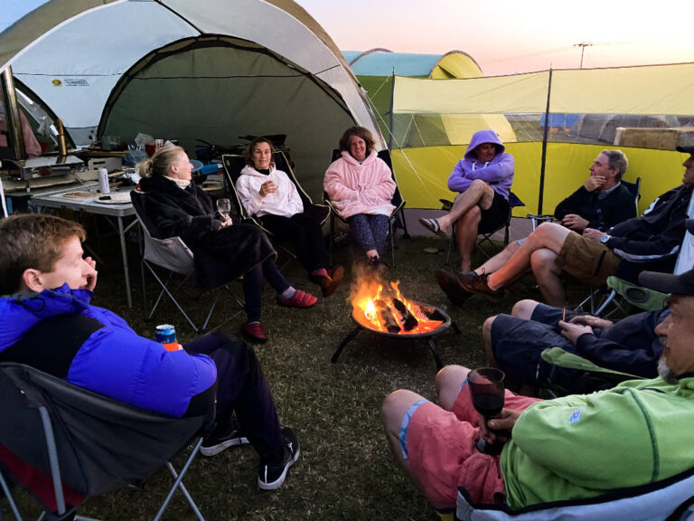 campfire crowd 768x576