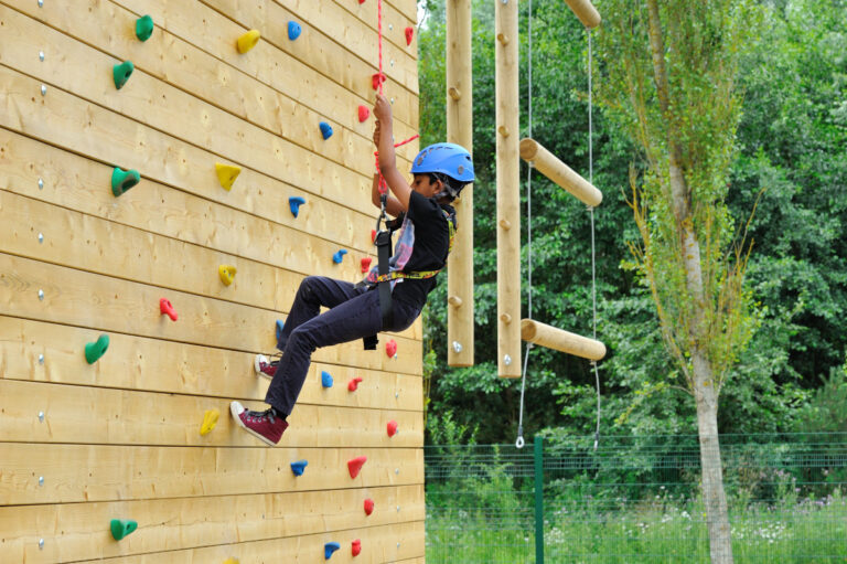 1 Climbing Wall 768x511