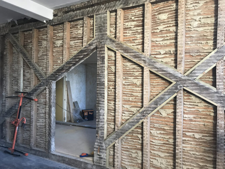 Bespoke doorway takes shape 768x576
