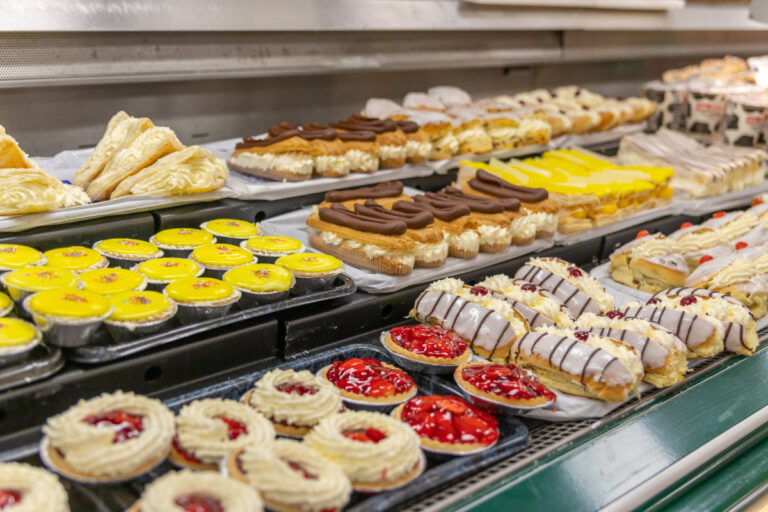 Bakery Cakes 768x512